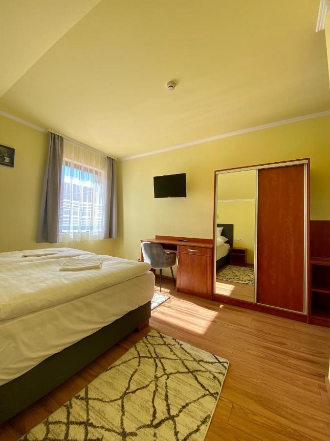 Rabensteiner Panzio Hotel Fertőd Exterior foto