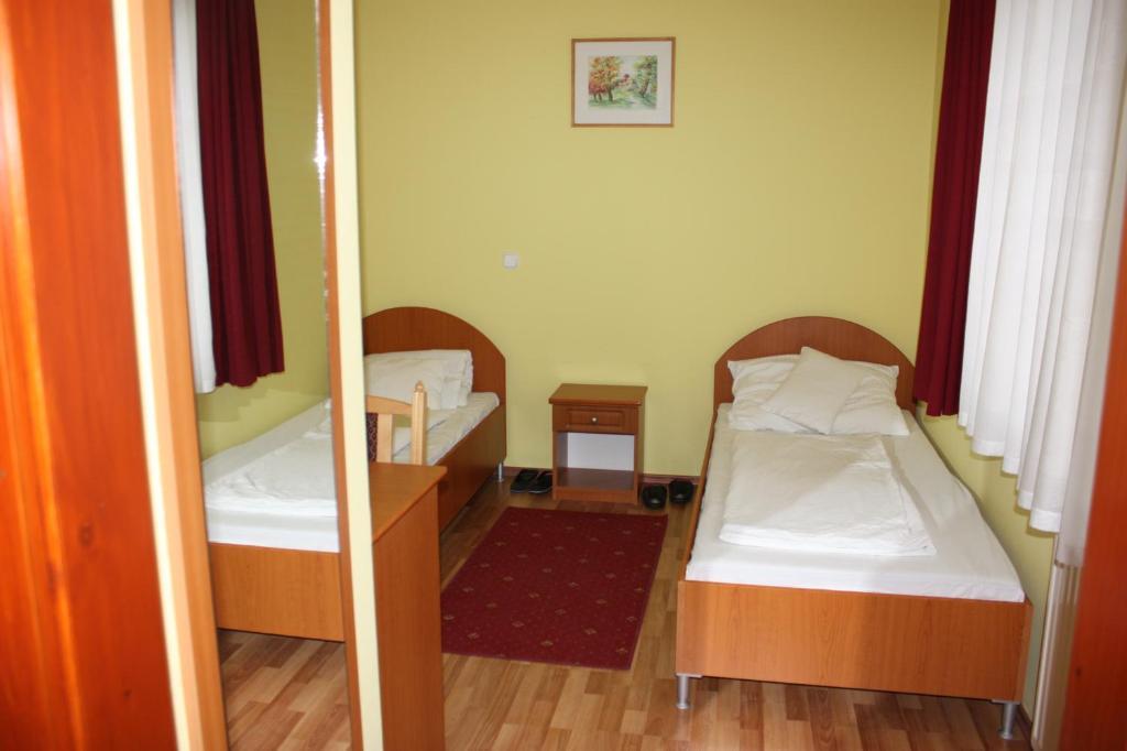 Rabensteiner Panzio Hotel Fertőd Cameră foto